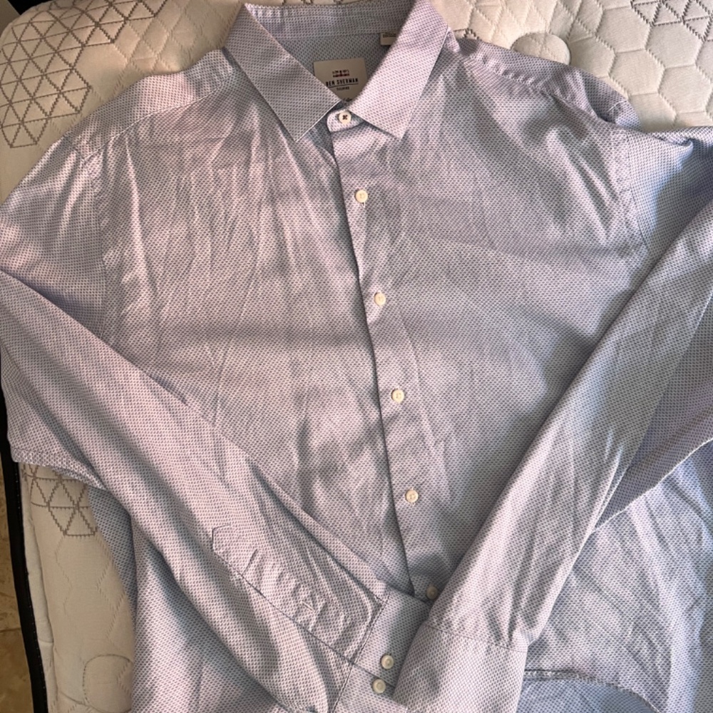 Dress Shirts (Banana Republic) - Picture 12 of 12